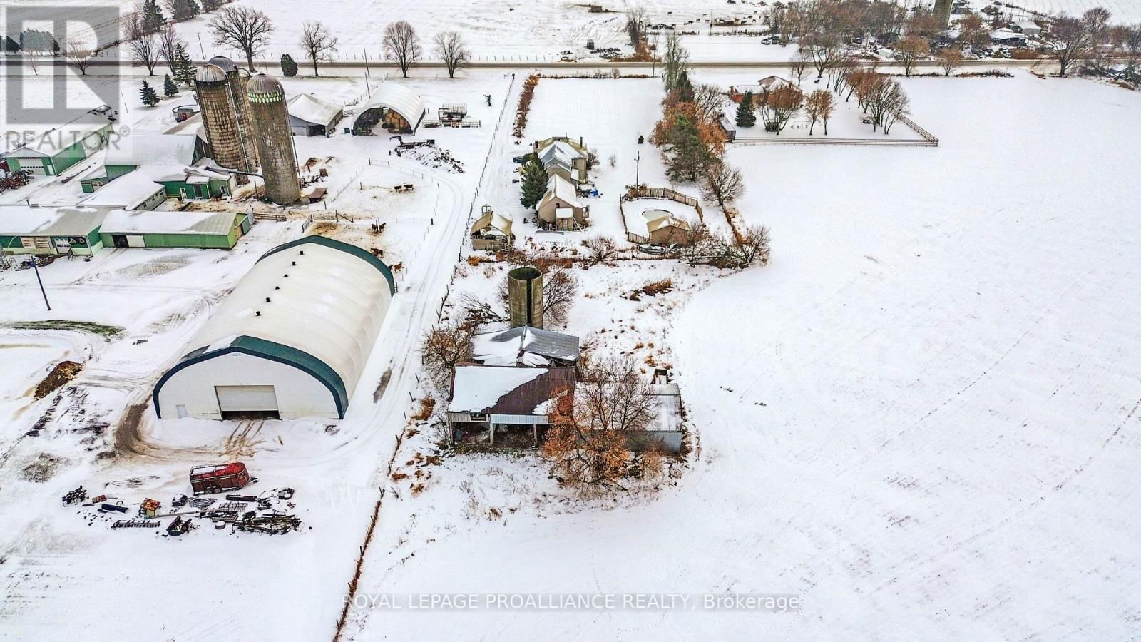 5039 CARMAN ROAD Image 32