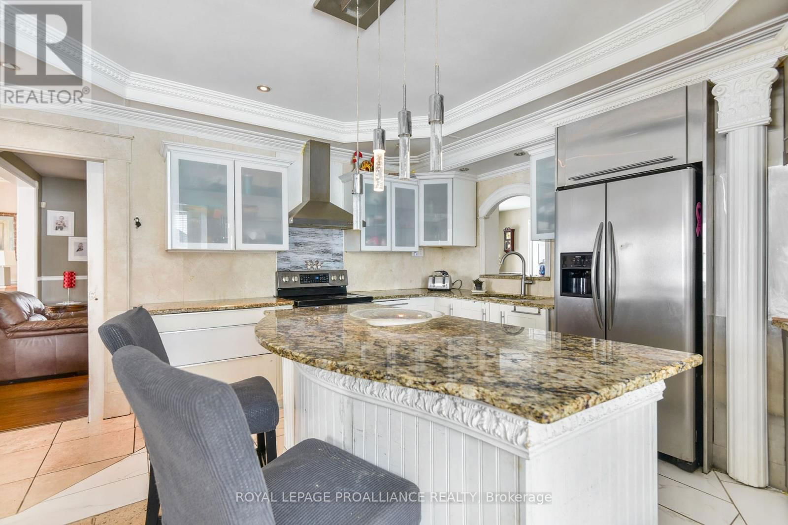 5039 CARMAN ROAD Image 8