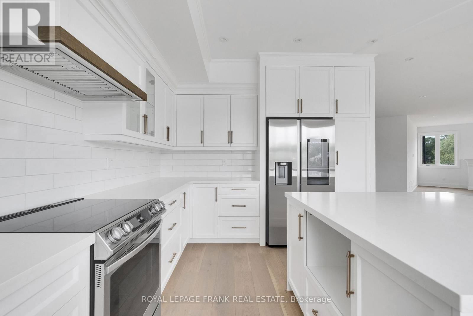 42 POND STREET Image 13