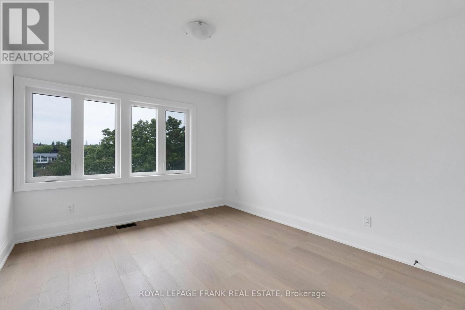 42 POND STREET Image 25