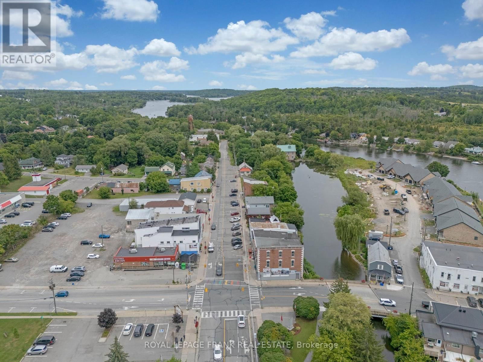42 POND STREET Image 33
