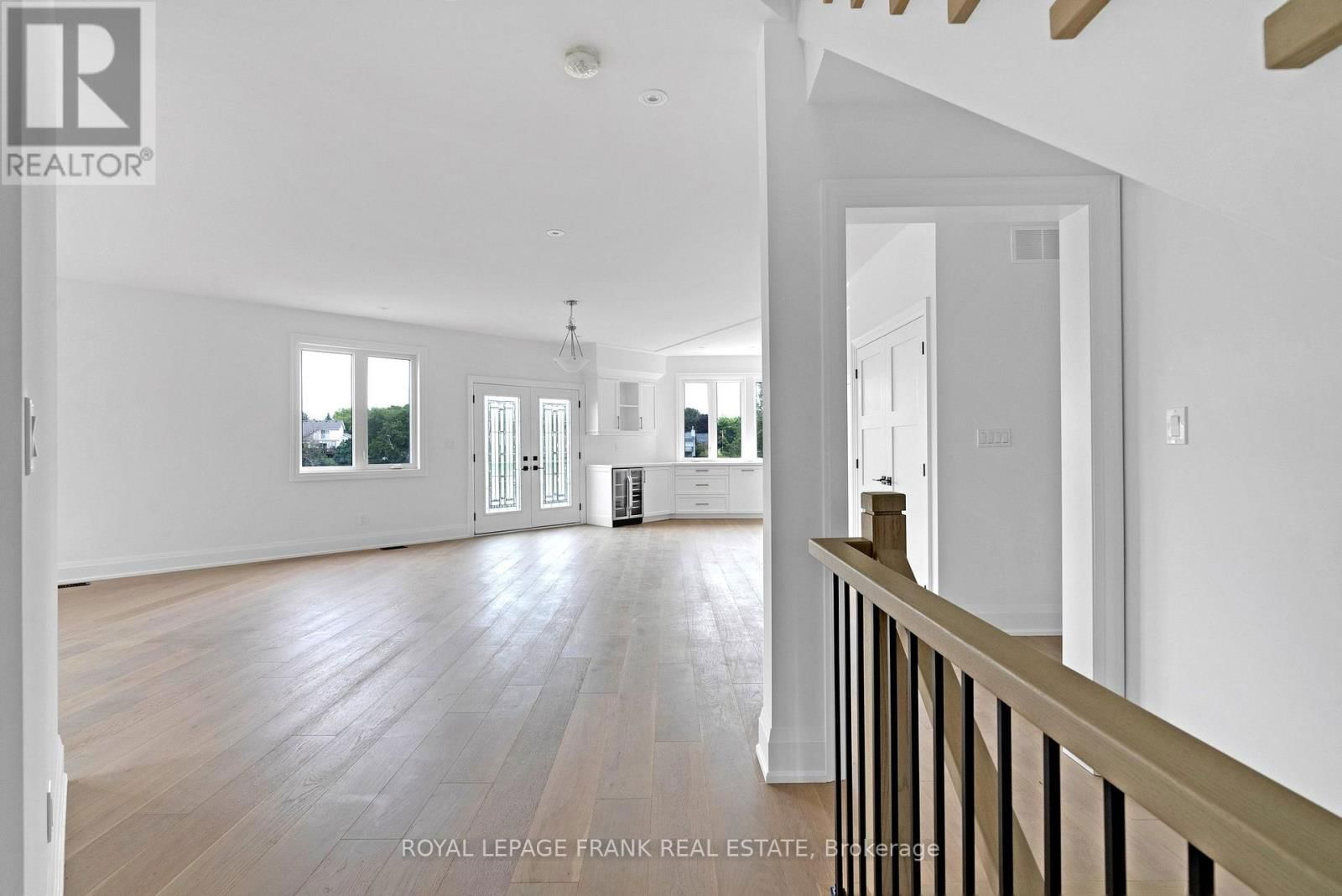 42 POND STREET Image 5