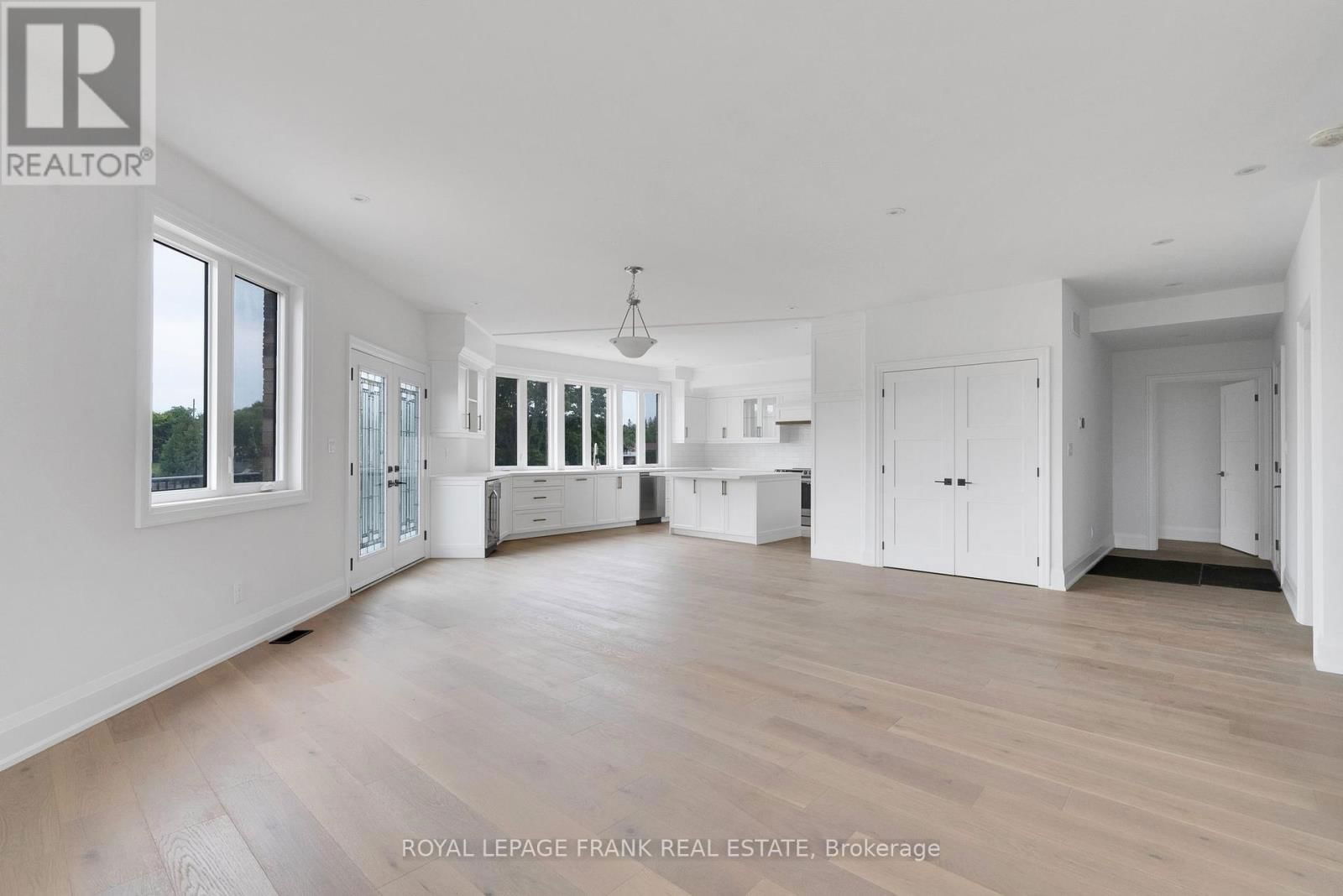 42 POND STREET Image 6