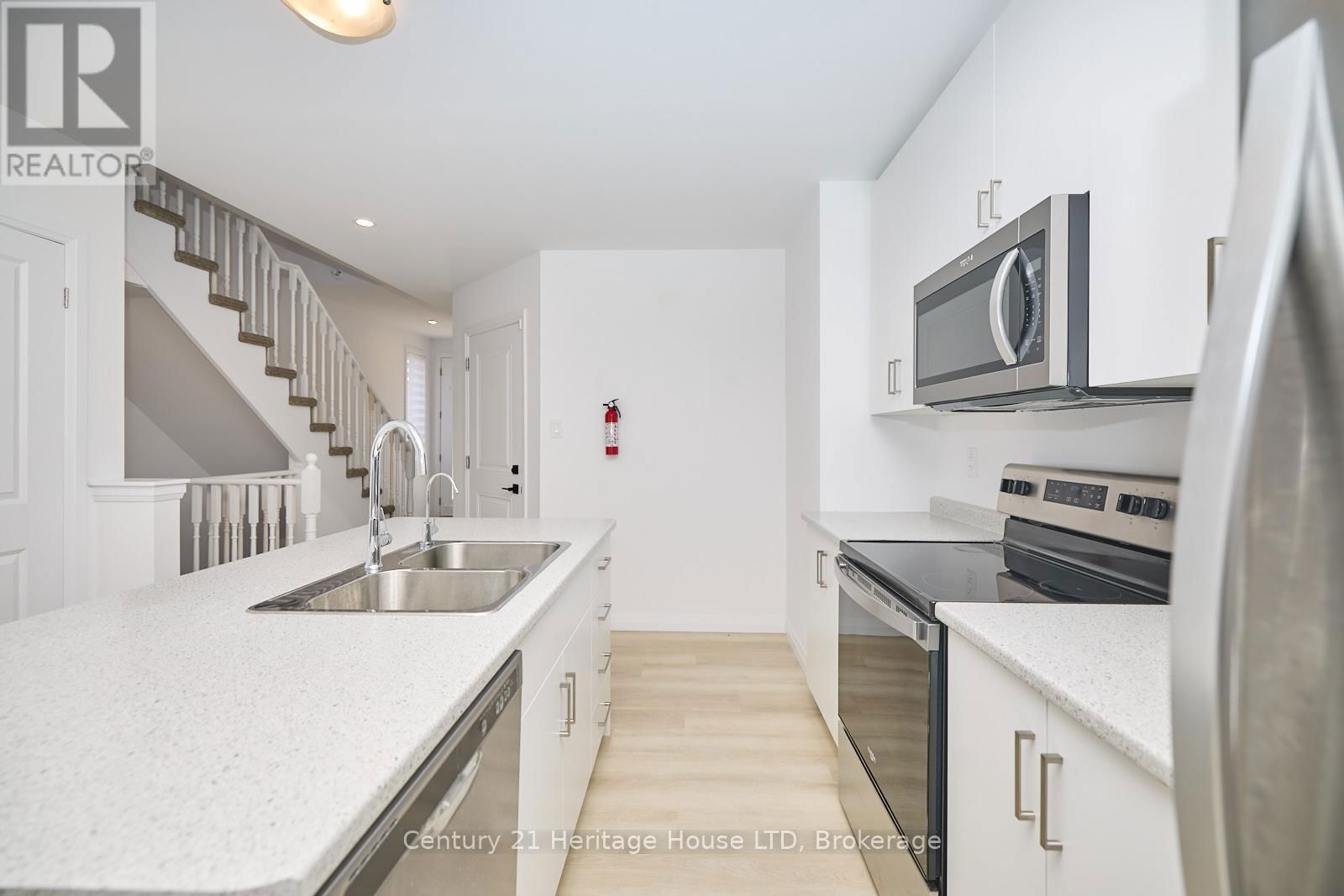 31 - 1465 STATION STREET Image 6