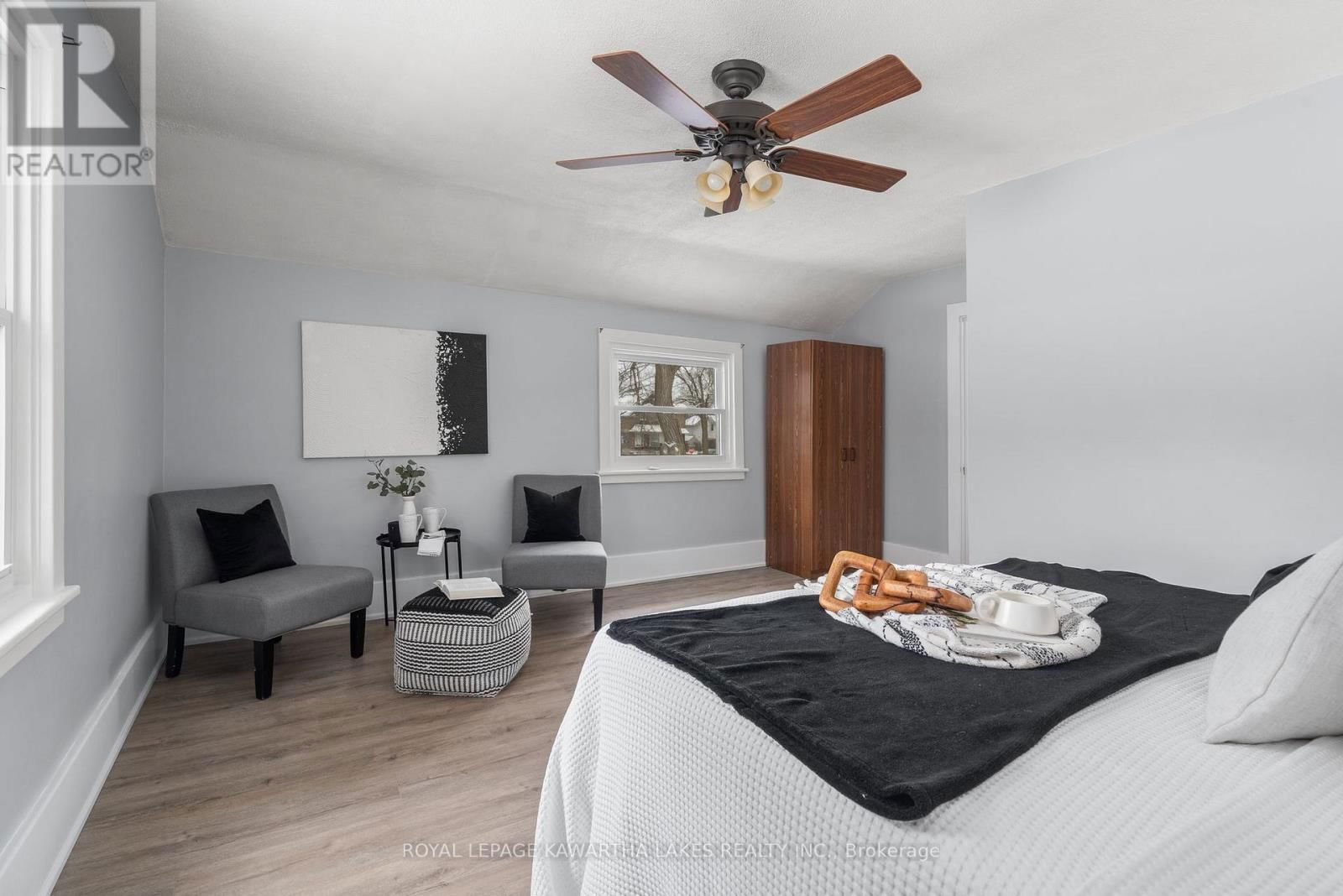 18 BOND STREET WEST Image 15