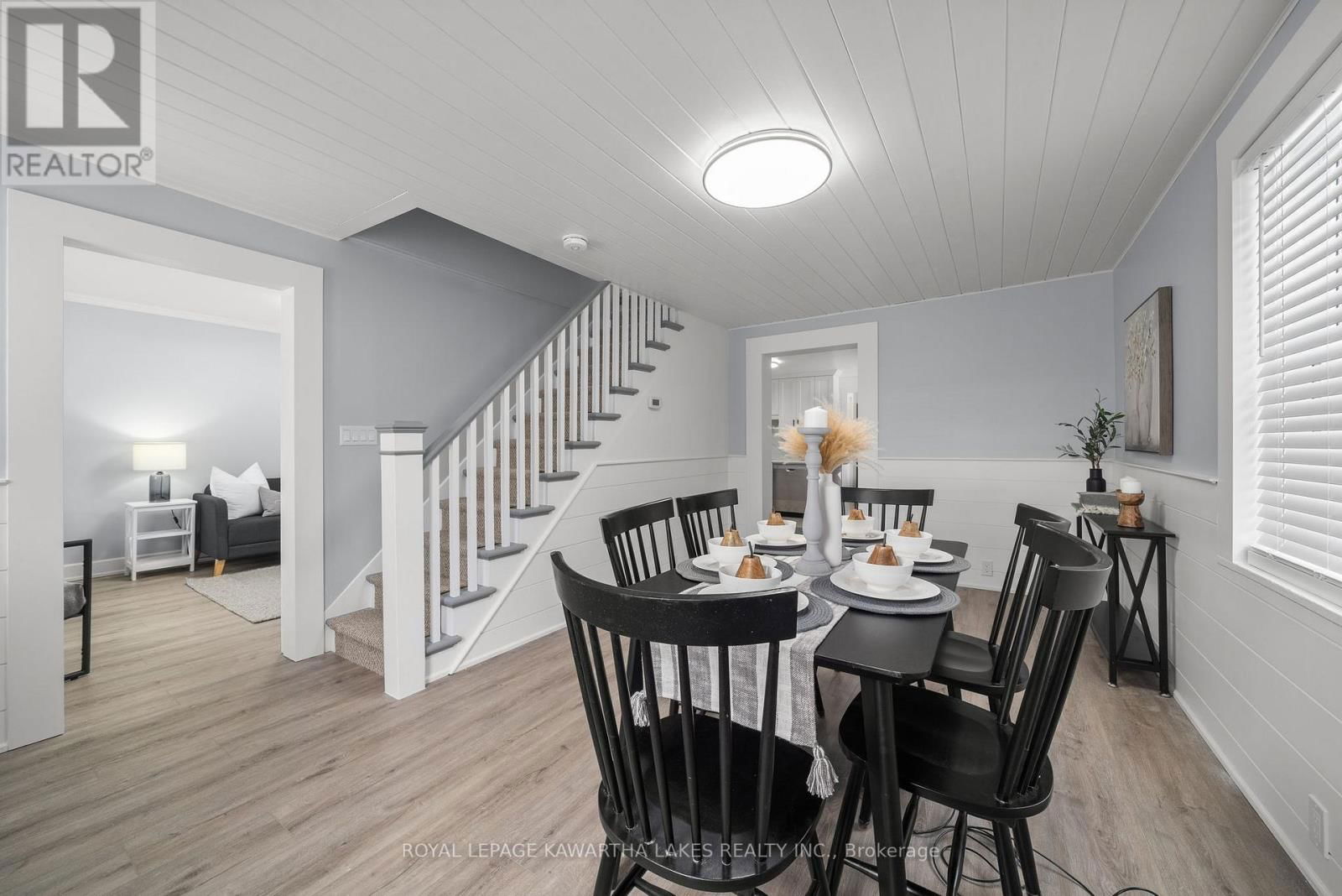 18 BOND STREET WEST Image 5
