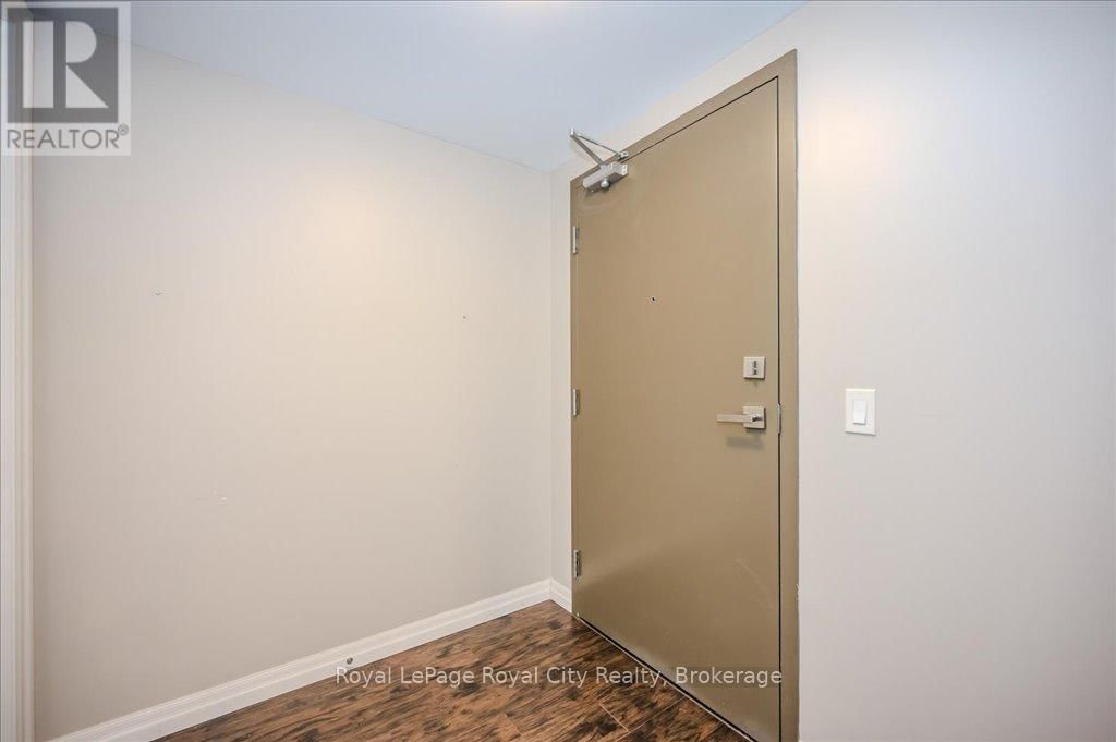 105 - 108 SUMMIT RIDGE DRIVE Image 10