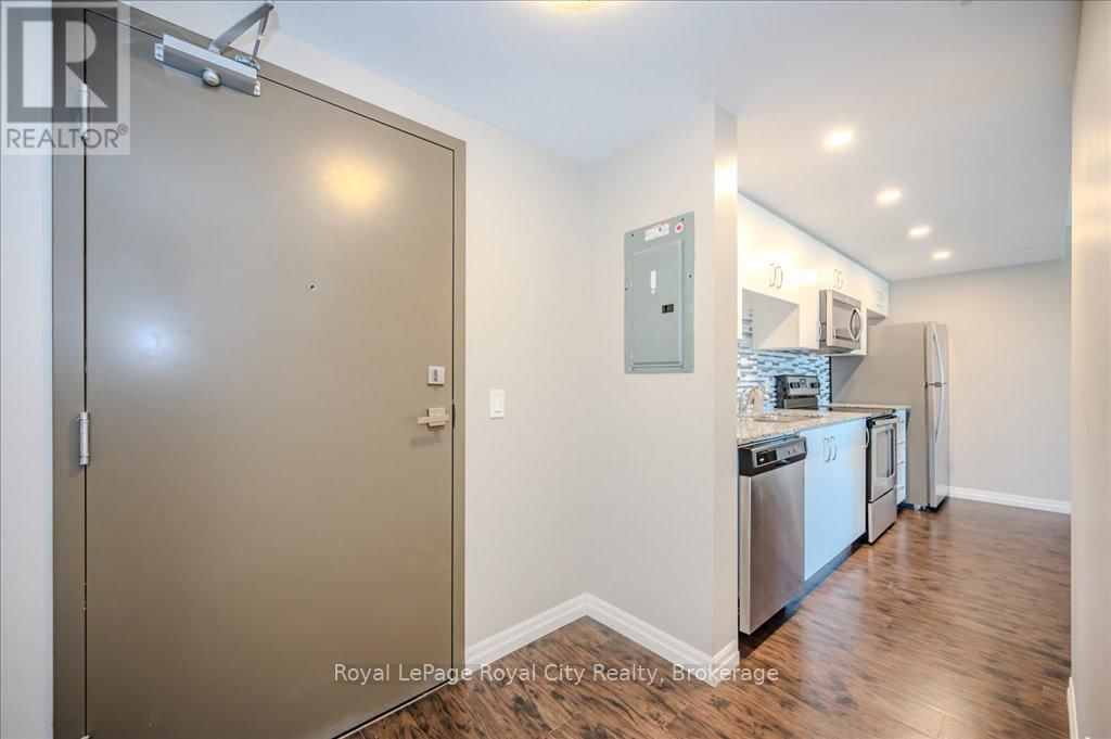 105 - 108 SUMMIT RIDGE DRIVE Image 11
