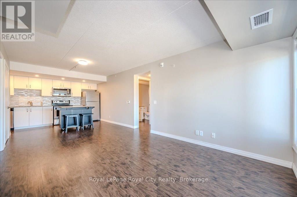 105 - 108 SUMMIT RIDGE DRIVE Image 20