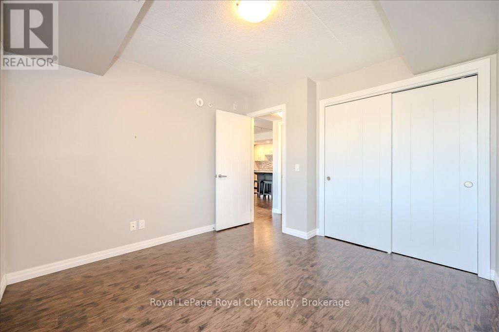 105 - 108 SUMMIT RIDGE DRIVE Image 25