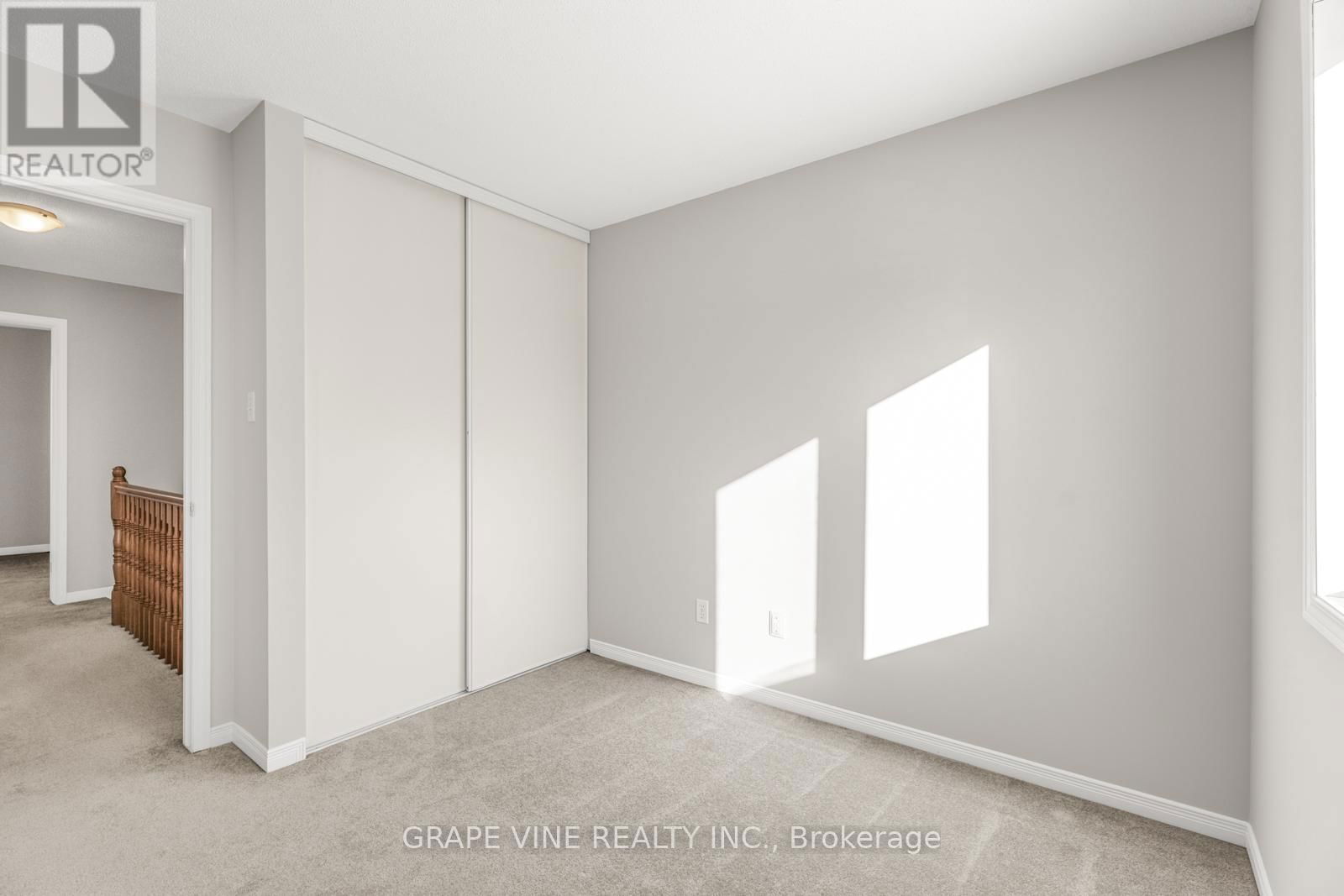 430 LAWLER CRESCENT Image 26