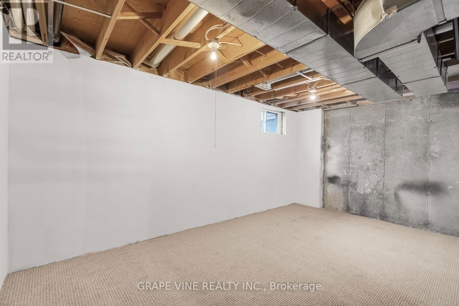 430 LAWLER CRESCENT Image 30