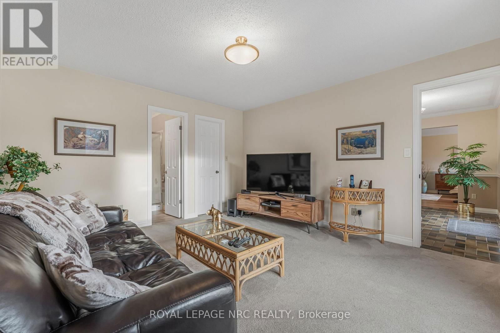 38 COLONEL BUTLER CRESCENT Image 11