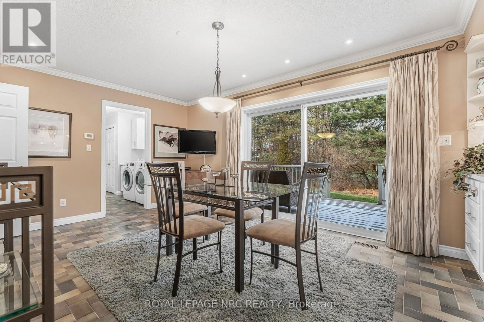 38 COLONEL BUTLER CRESCENT Image 16