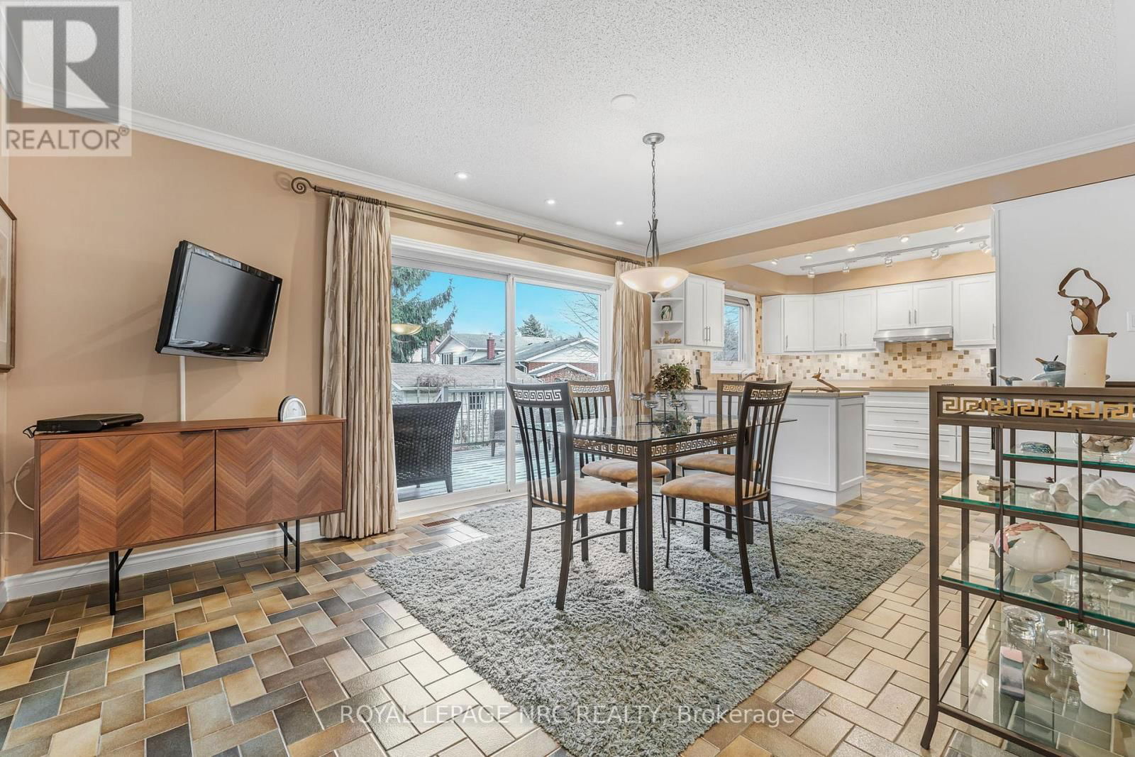 38 COLONEL BUTLER CRESCENT Image 17