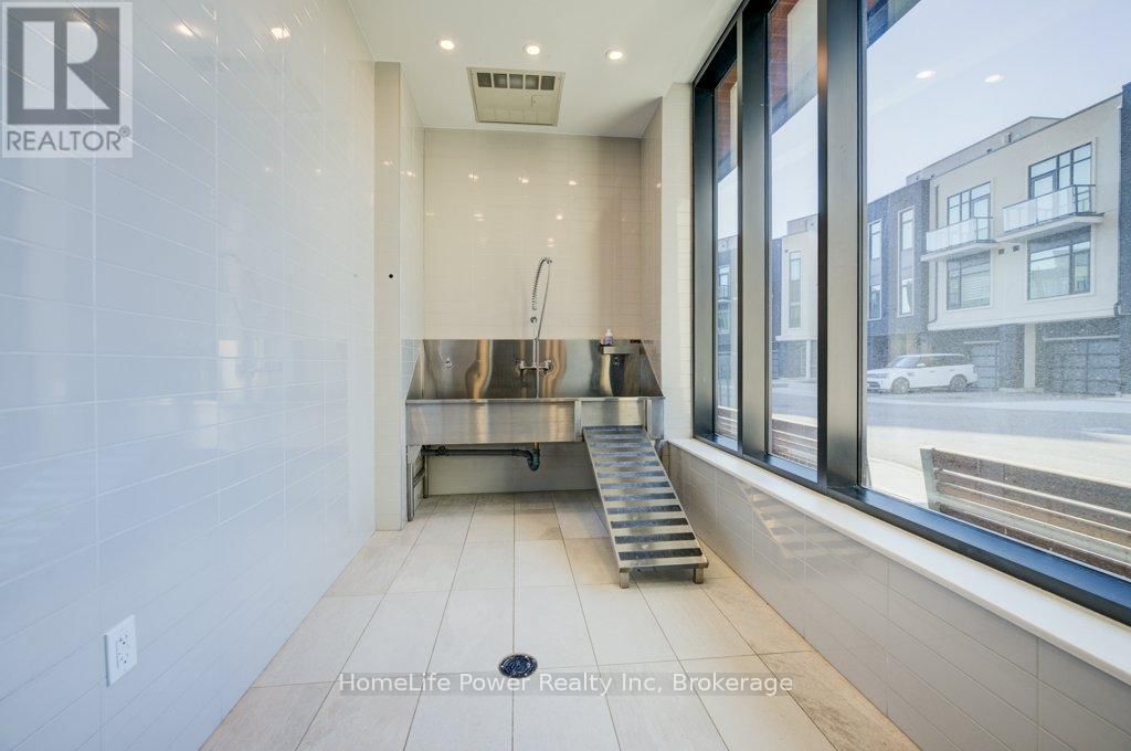 806 - 385 WINSTON ROAD Image 20