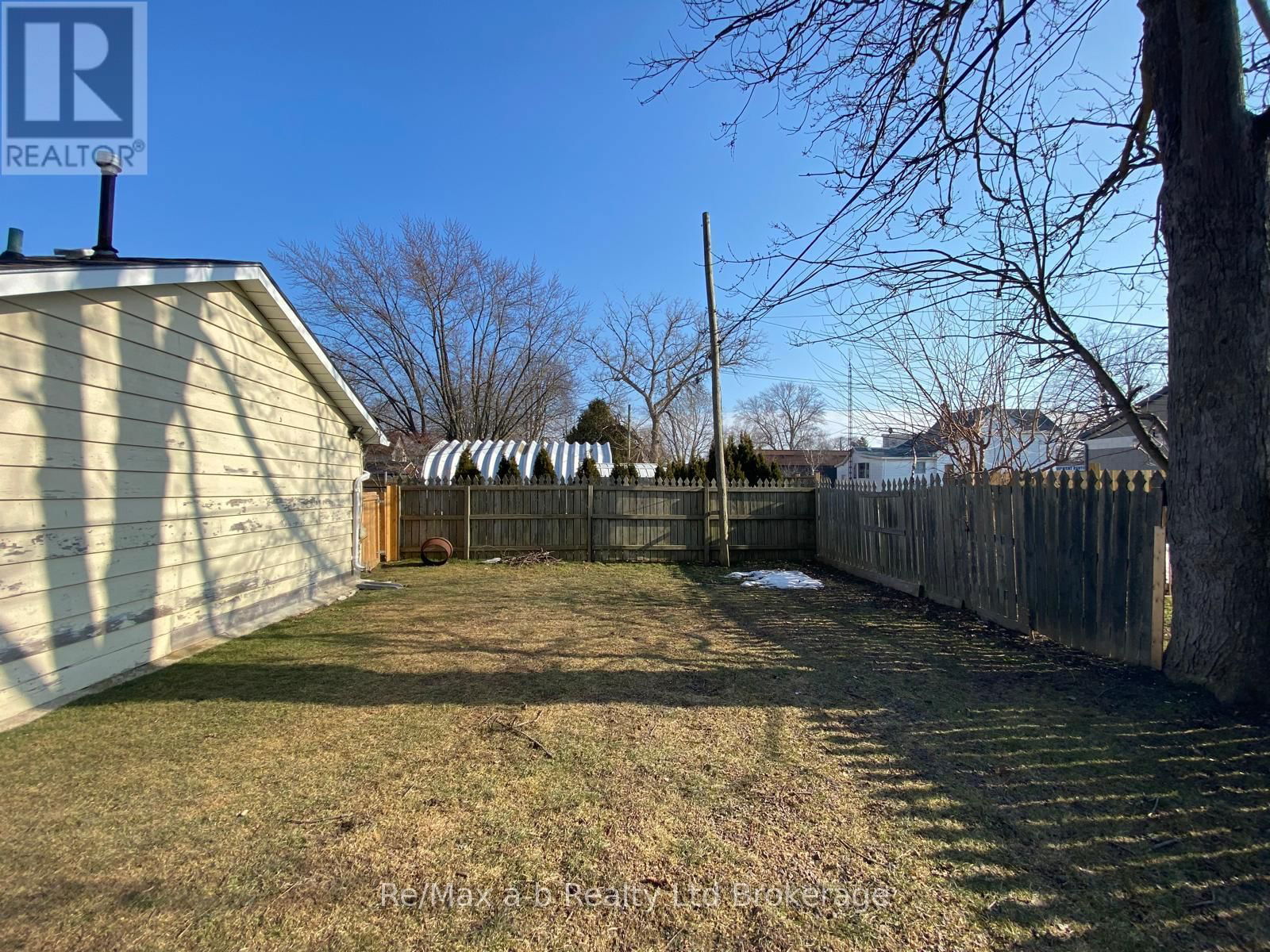 224 JOSEPH STREET Image 12