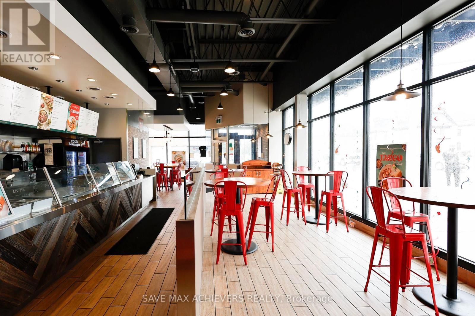 750 RICHMOND STREET Image 8