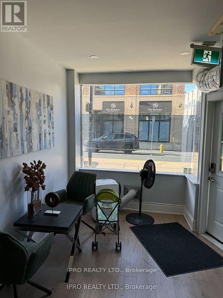15 AINSLIE STREET NORTH Image 2