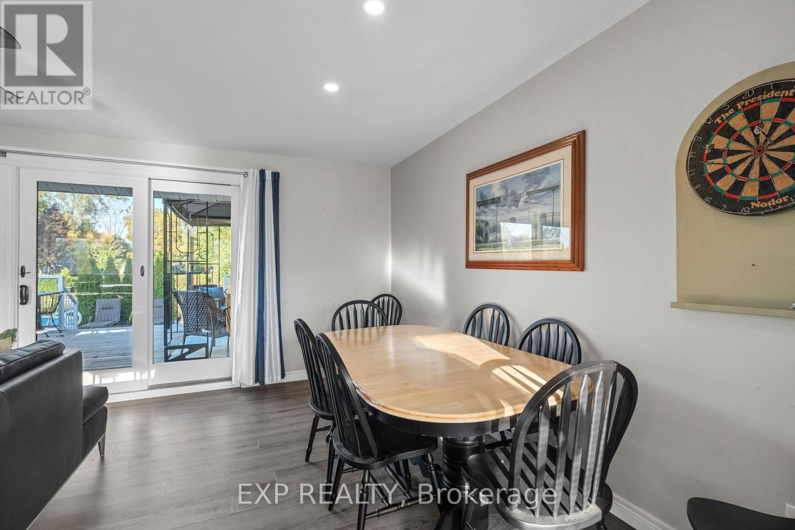 9952 PRINCE PHILIP STREET Image 12