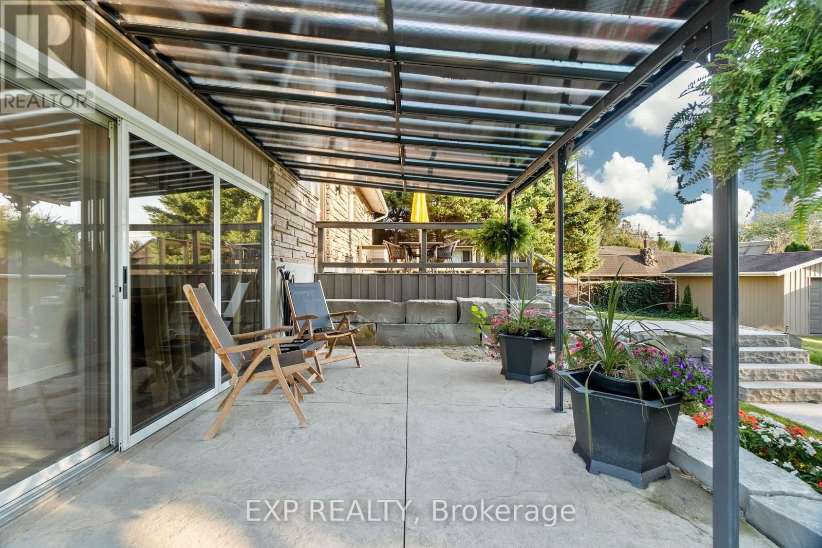 9952 PRINCE PHILIP STREET Image 30