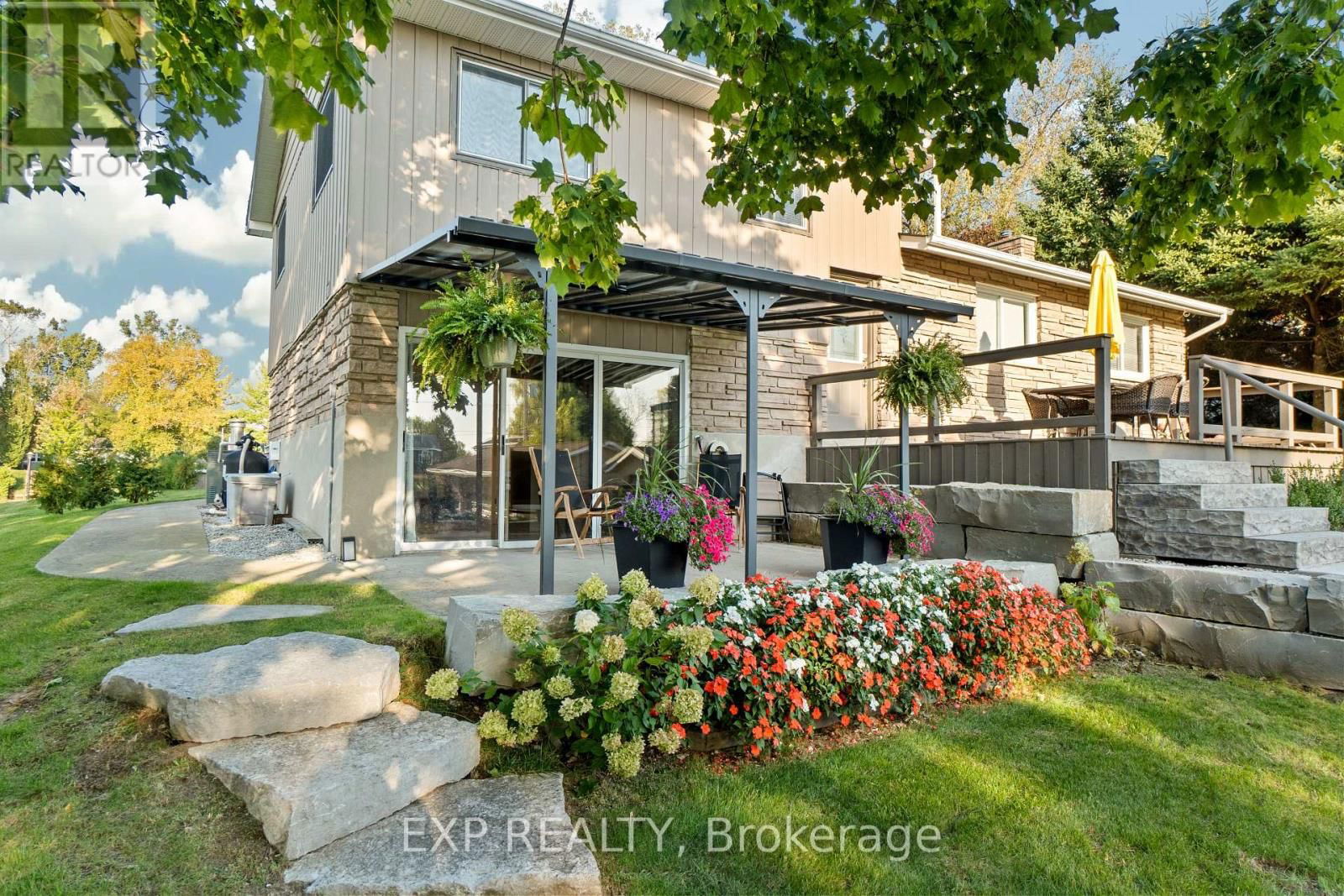 9952 PRINCE PHILIP STREET Image 4