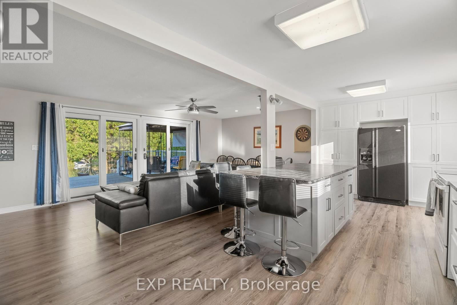 9952 PRINCE PHILIP STREET Image 8