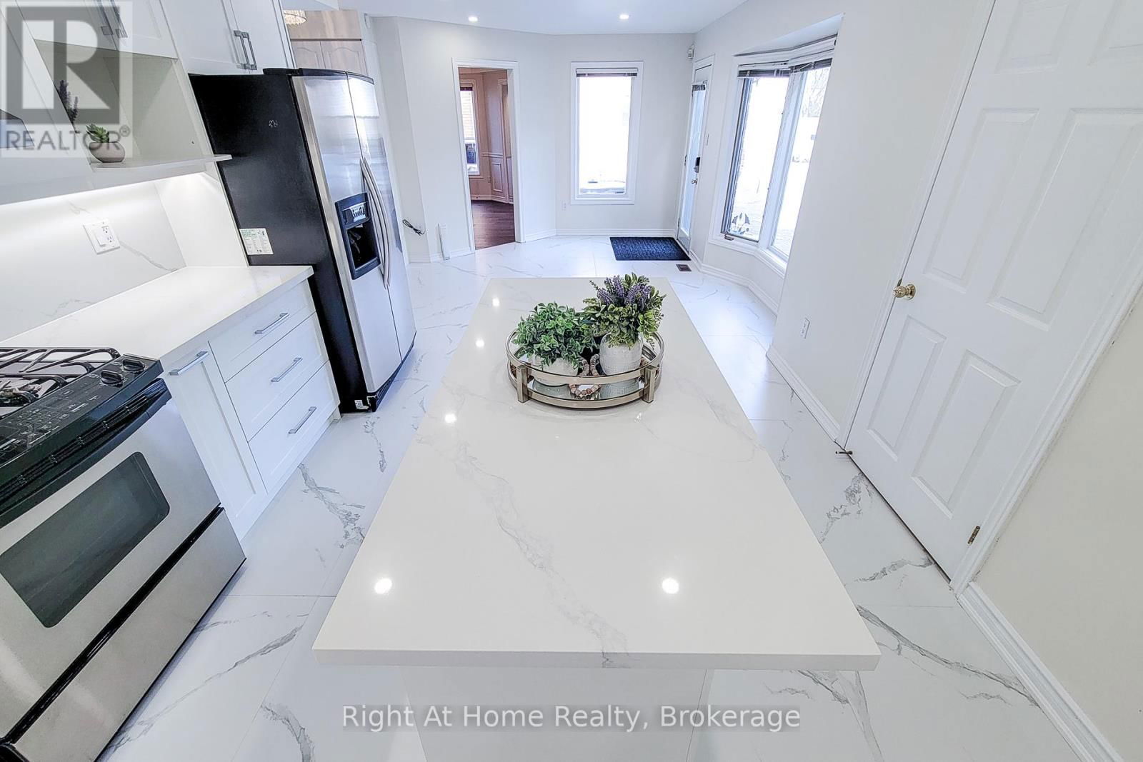 85 MEADOWLANDS BOULEVARD Image 23