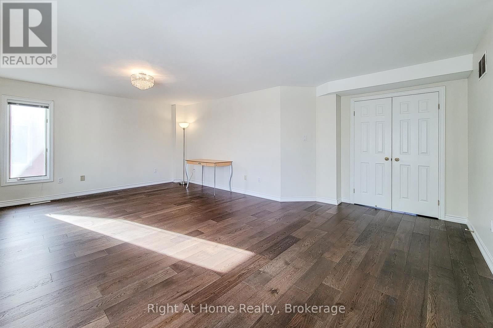 85 MEADOWLANDS BOULEVARD Image 26