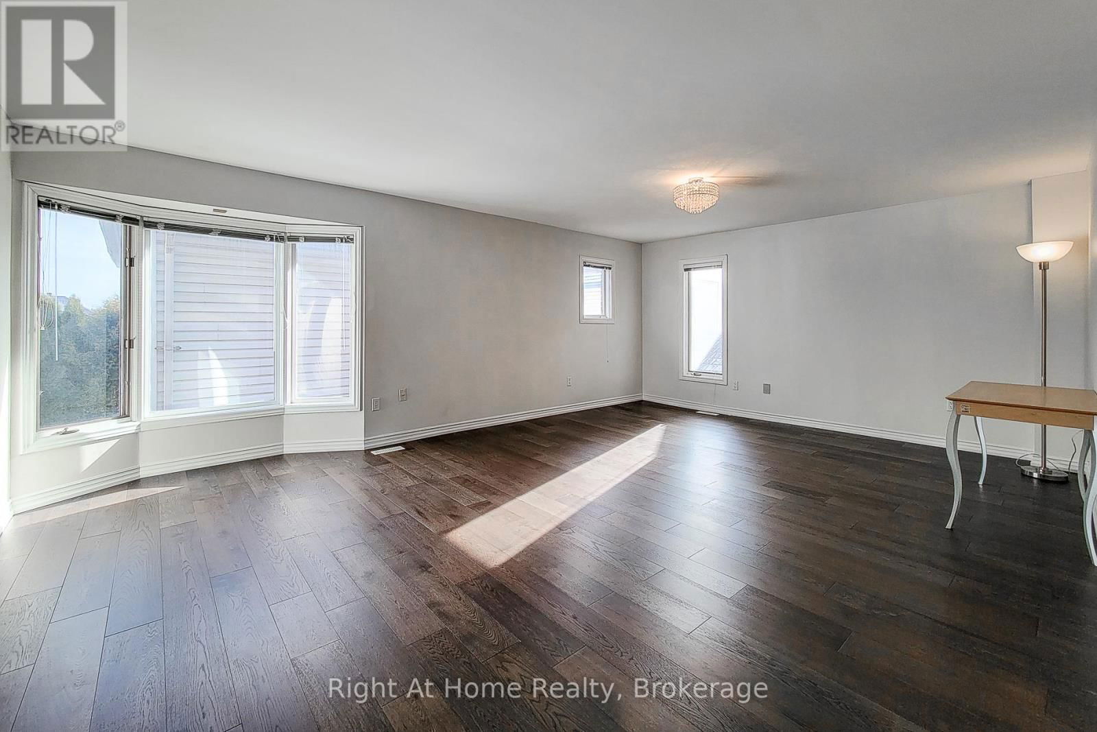 85 MEADOWLANDS BOULEVARD Image 27