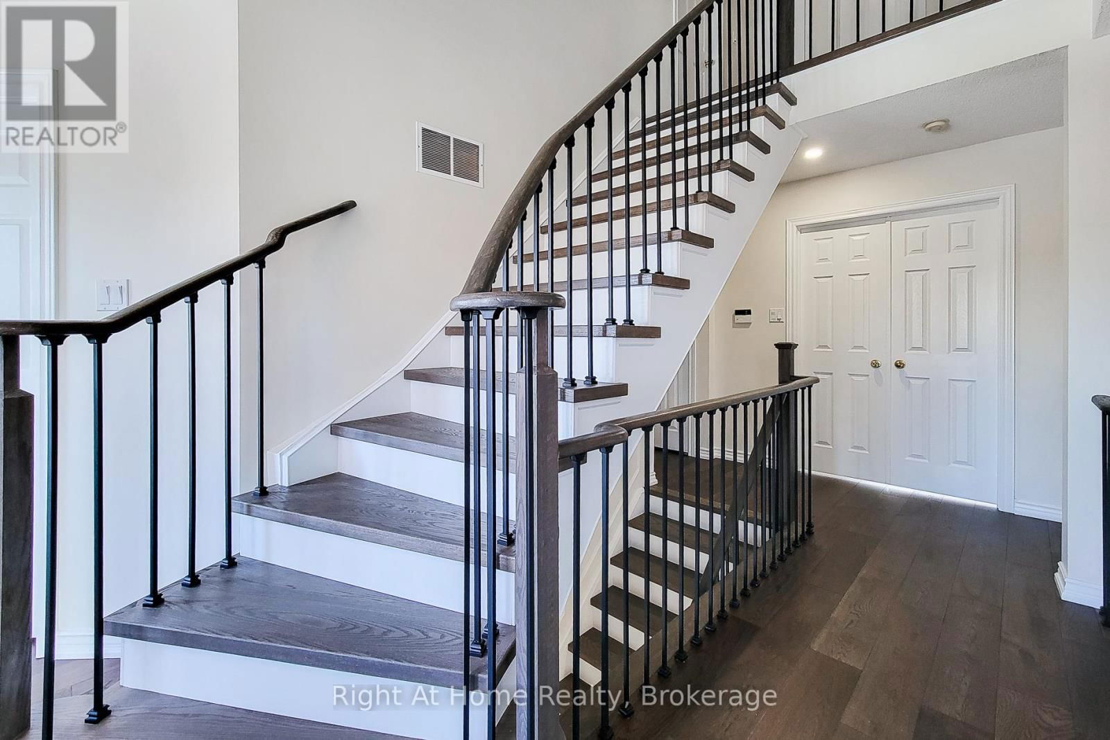 85 MEADOWLANDS BOULEVARD Image 30