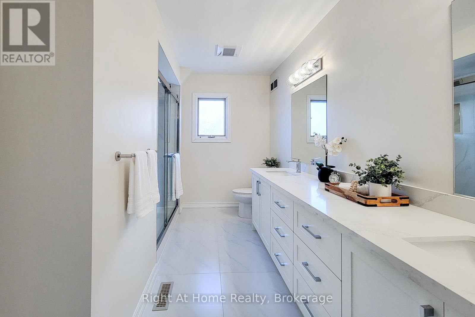 85 MEADOWLANDS BOULEVARD Image 31