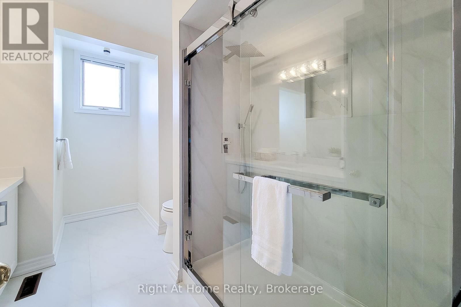 85 MEADOWLANDS BOULEVARD Image 33