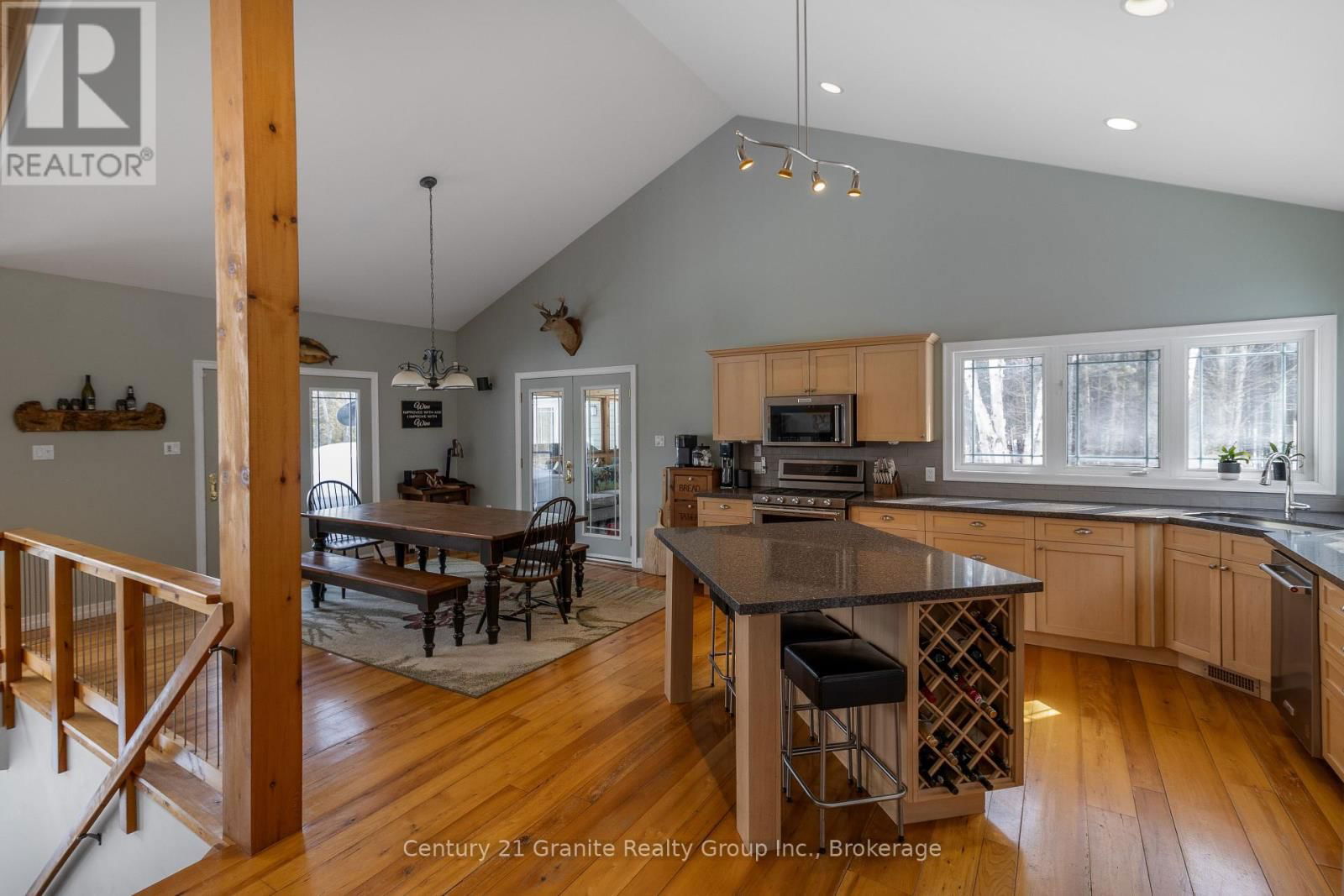 1047 BONIS LANE Image 11