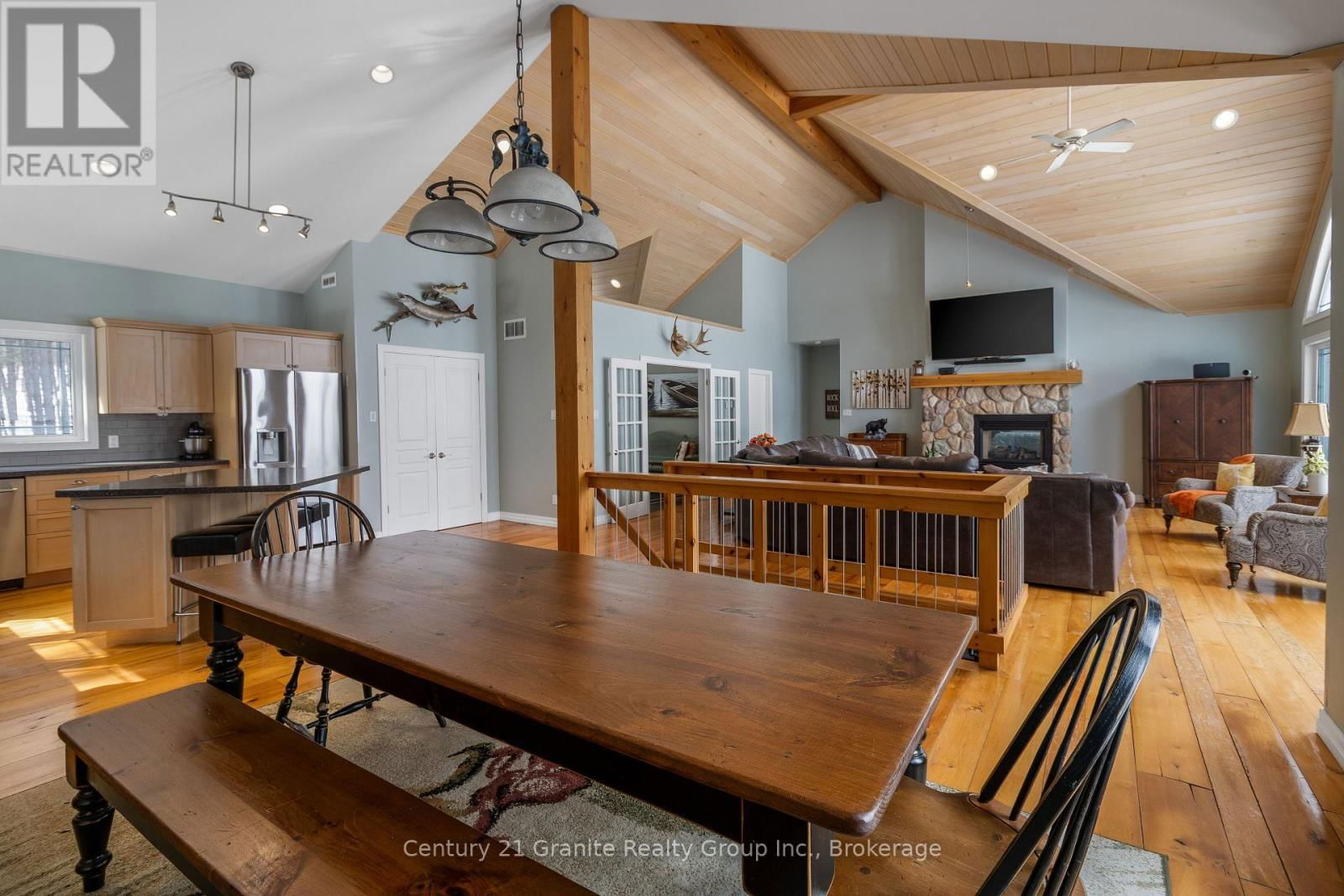 1047 BONIS LANE Image 23