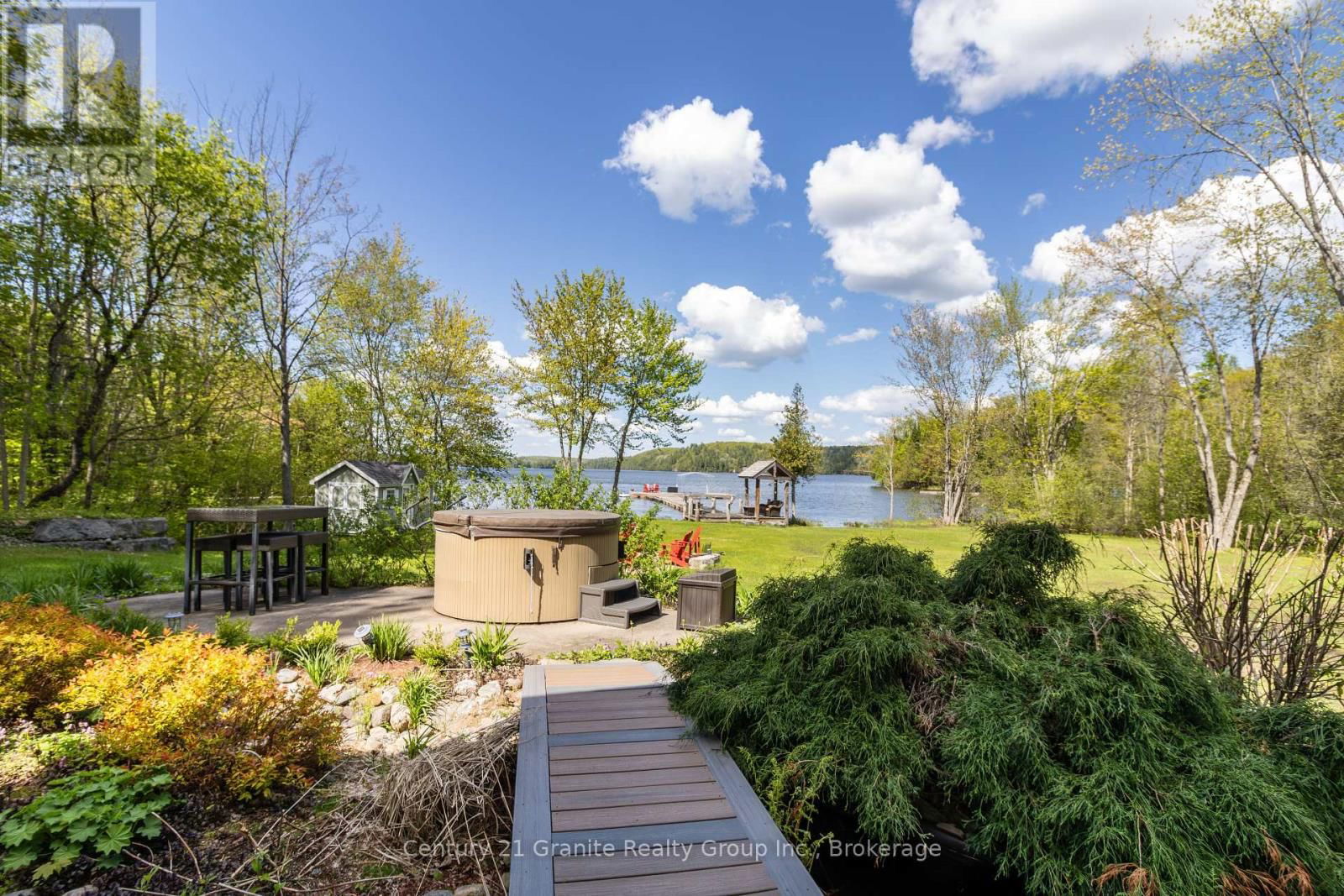 1047 BONIS LANE Image 32