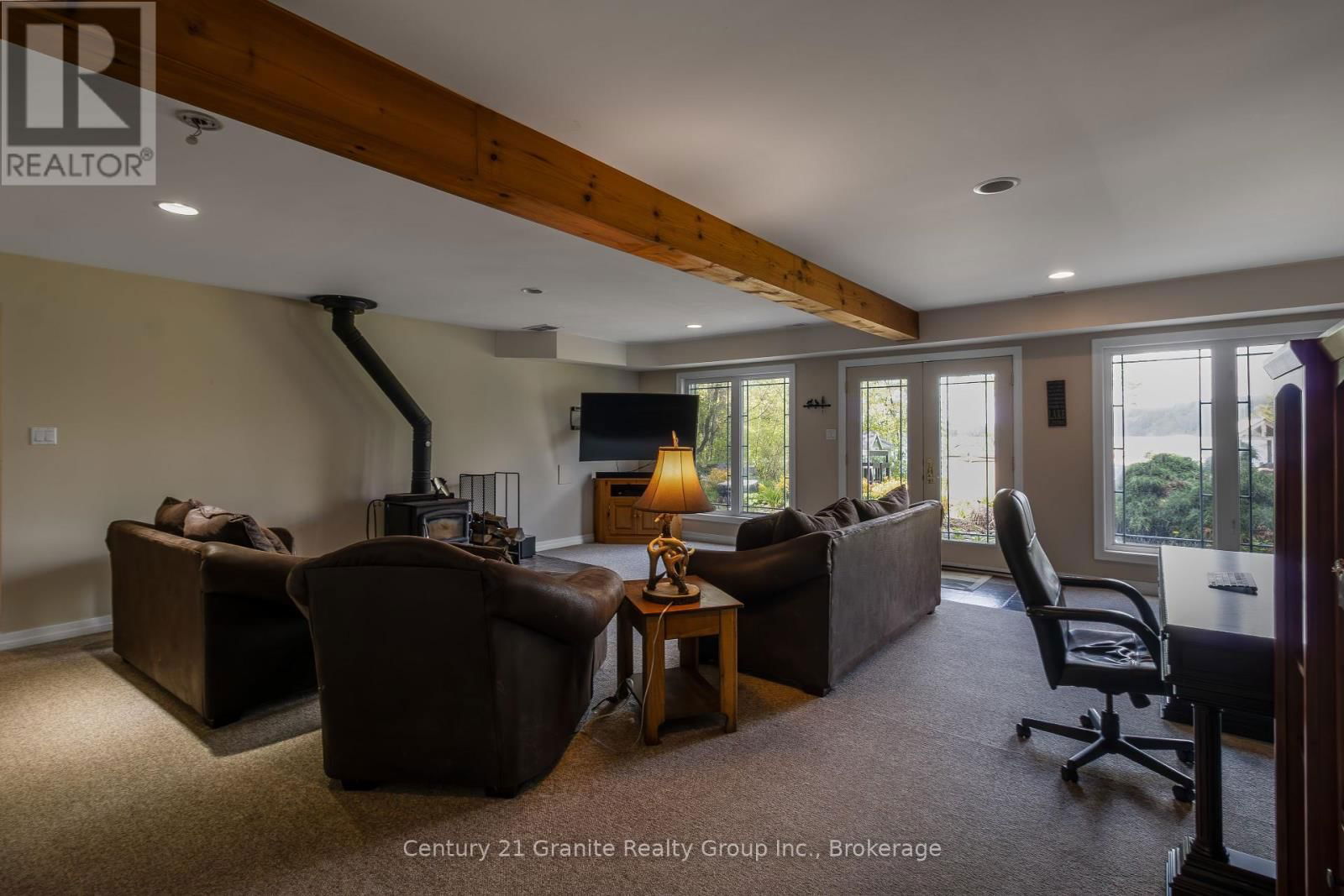 1047 BONIS LANE Image 33