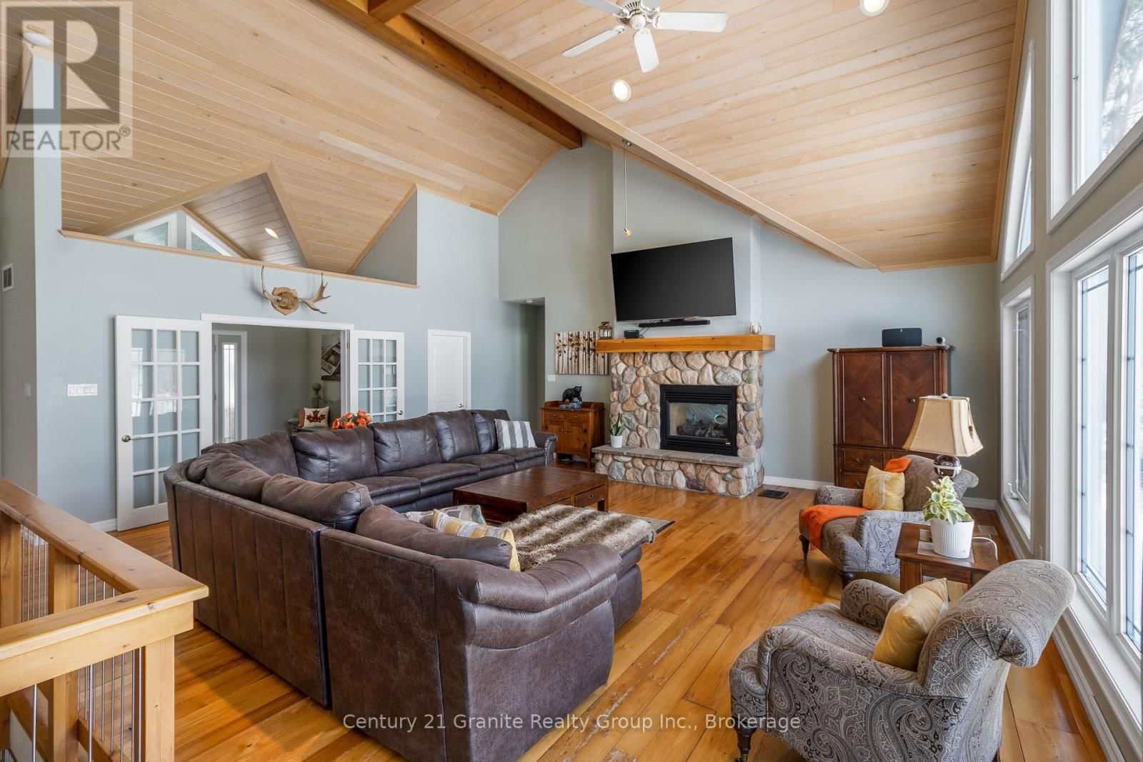1047 BONIS LANE Image 7