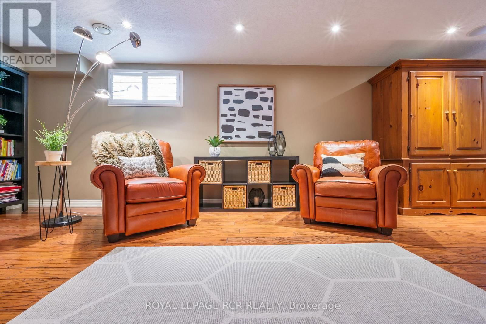 8 MADILL DRIVE Image 32
