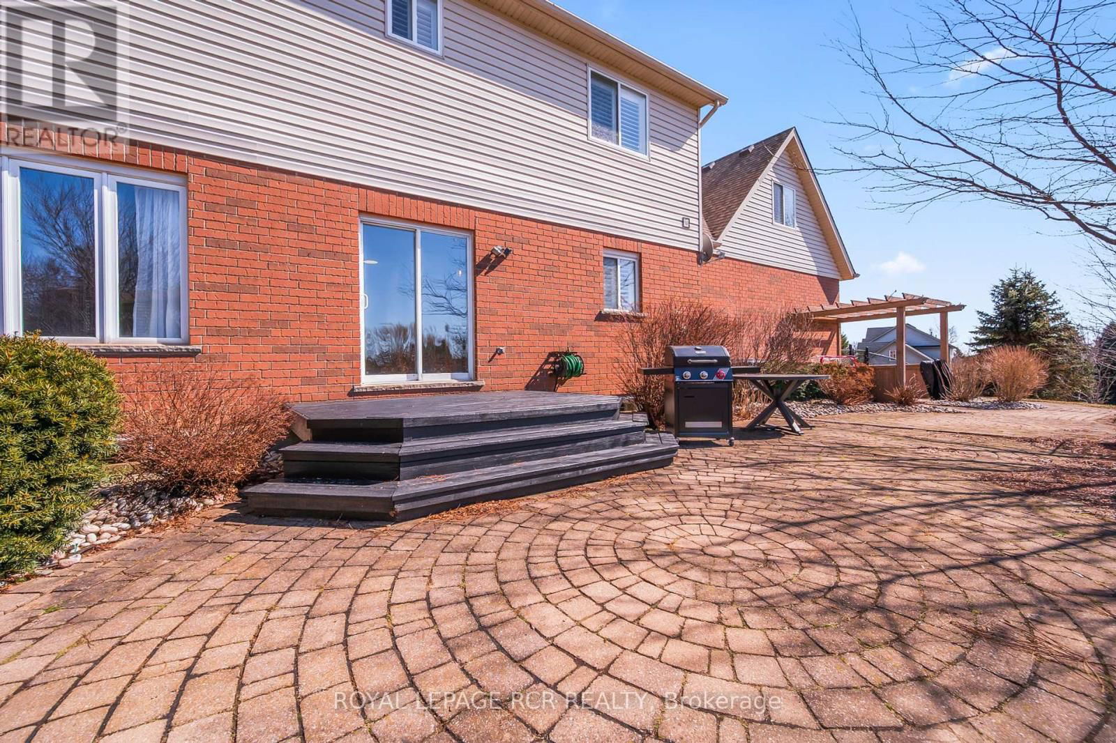 8 MADILL DRIVE Image 37