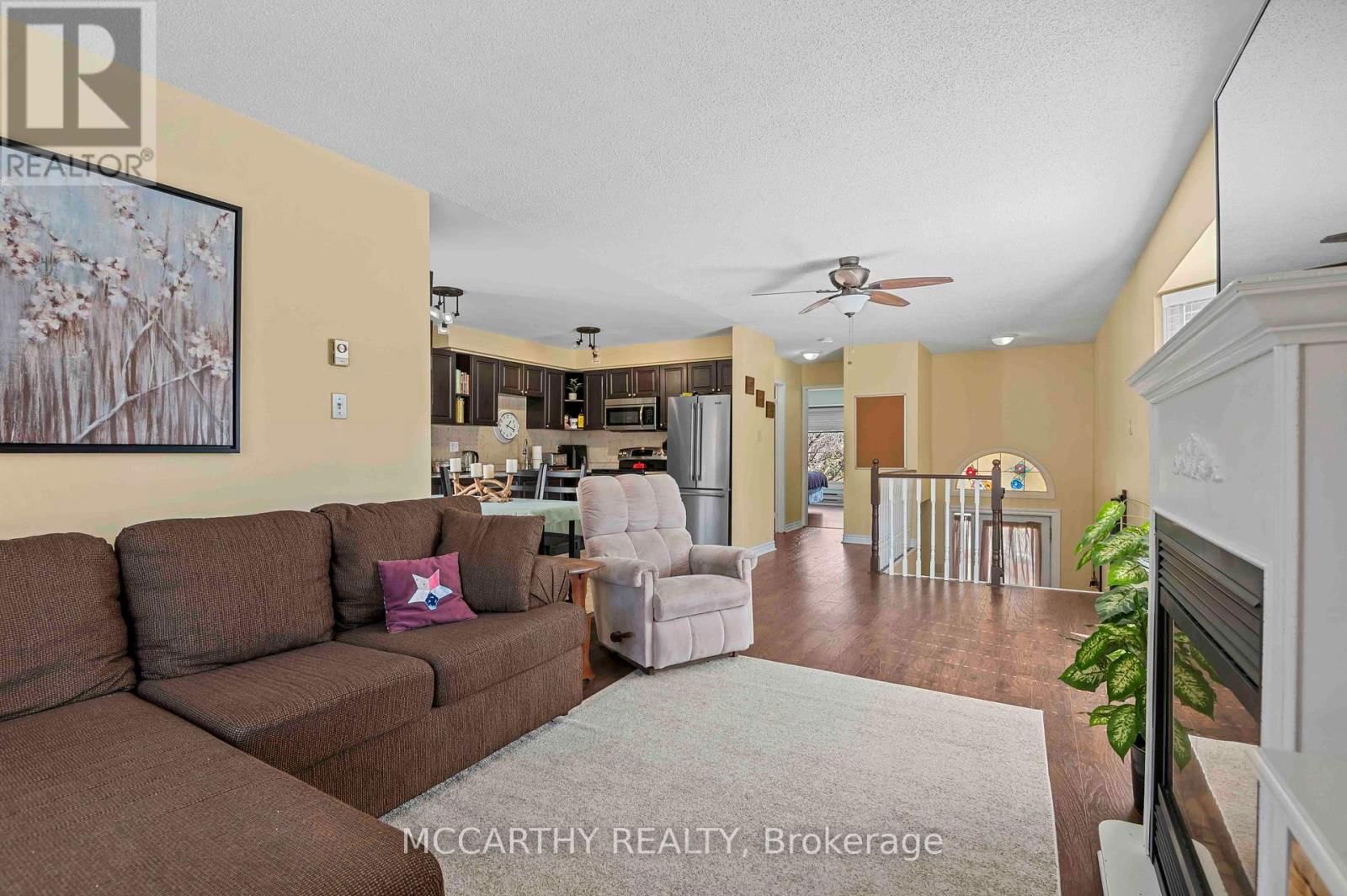 300 SHELBURNE PLACE Image 10