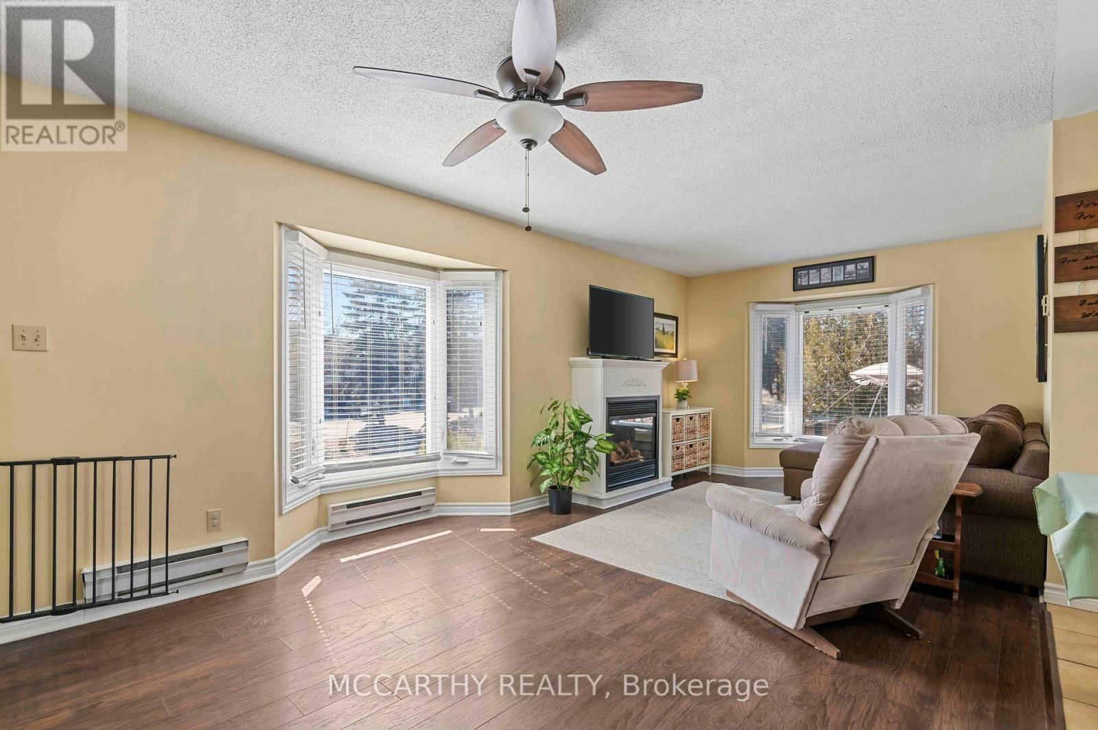 300 SHELBURNE PLACE Image 12