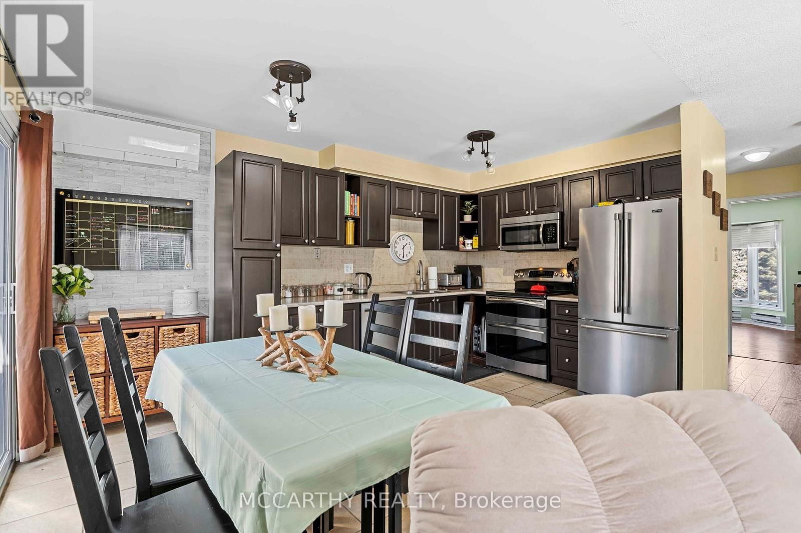 300 SHELBURNE PLACE Image 18