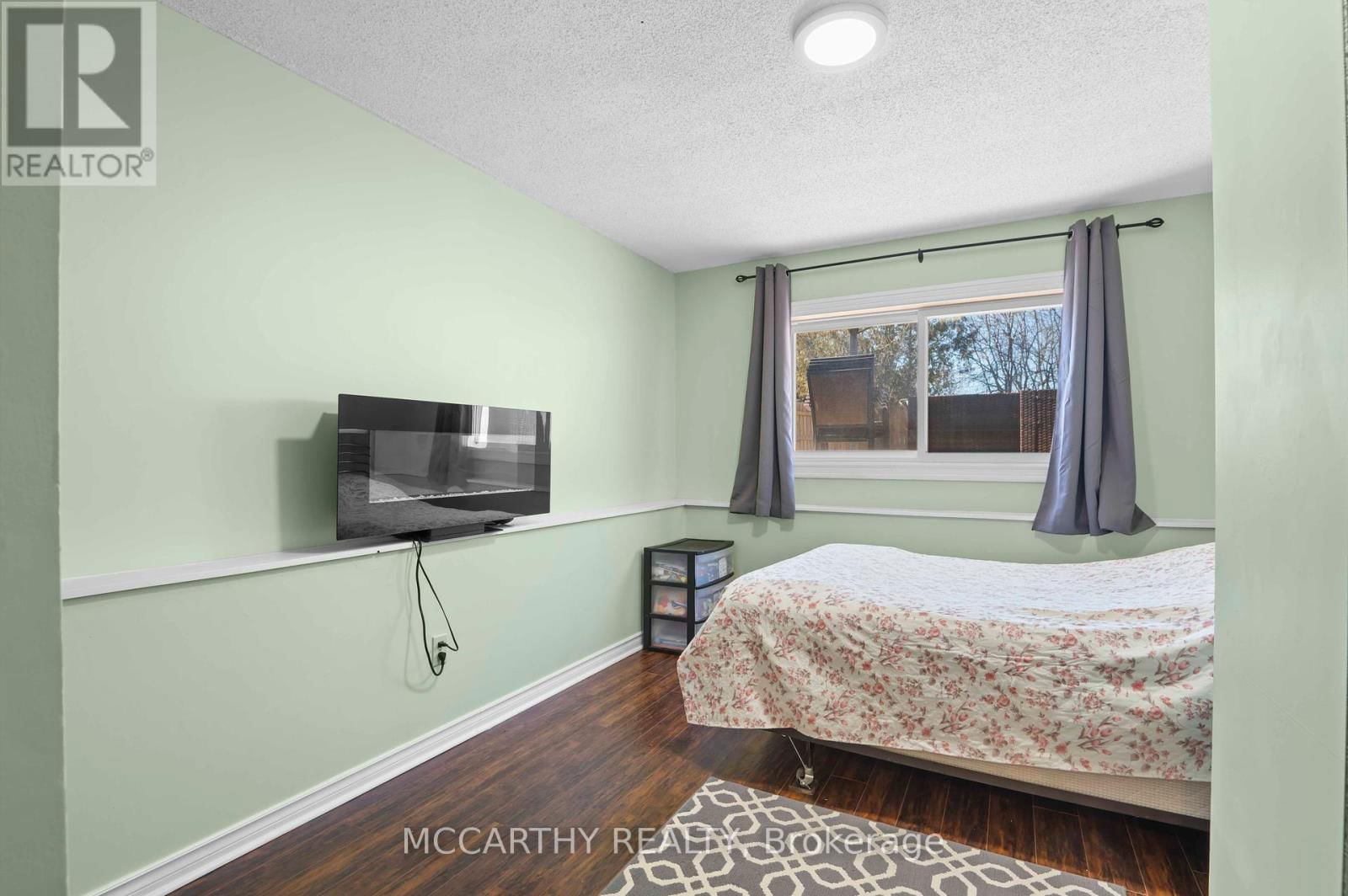 300 SHELBURNE PLACE Image 32