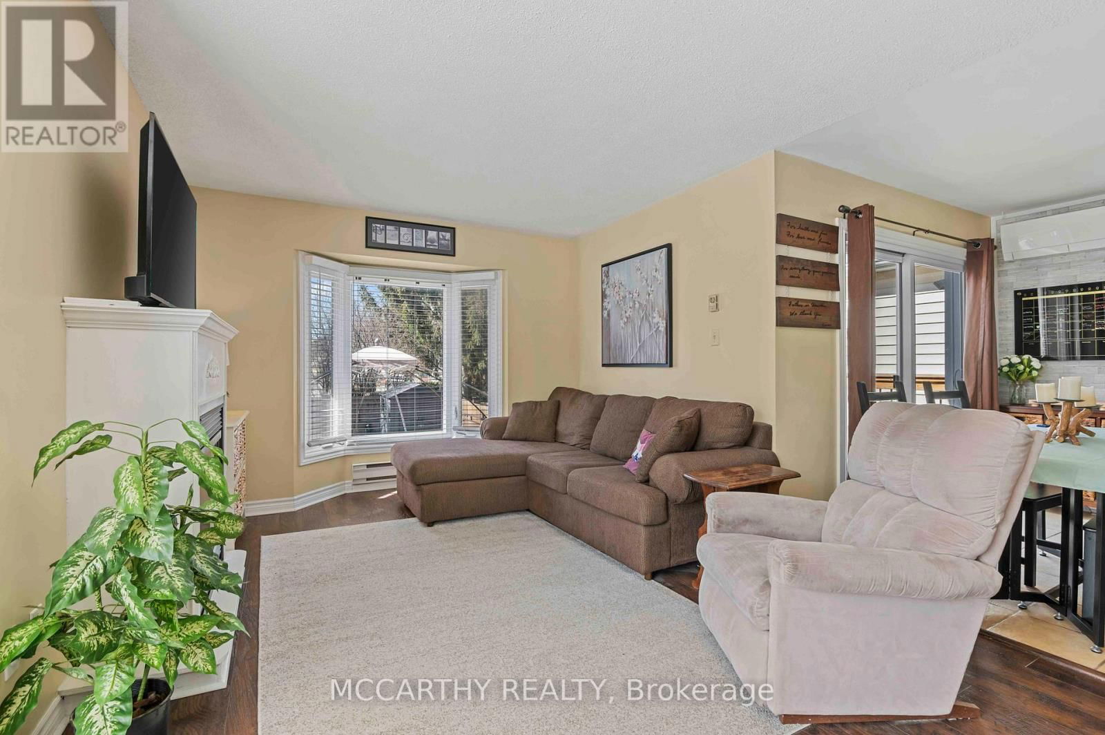 300 SHELBURNE PLACE Image 8
