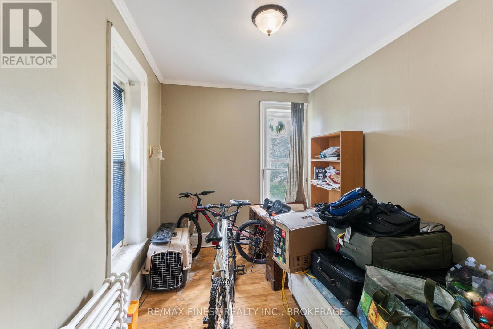 220 DUNDAS STREET WEST Image 37