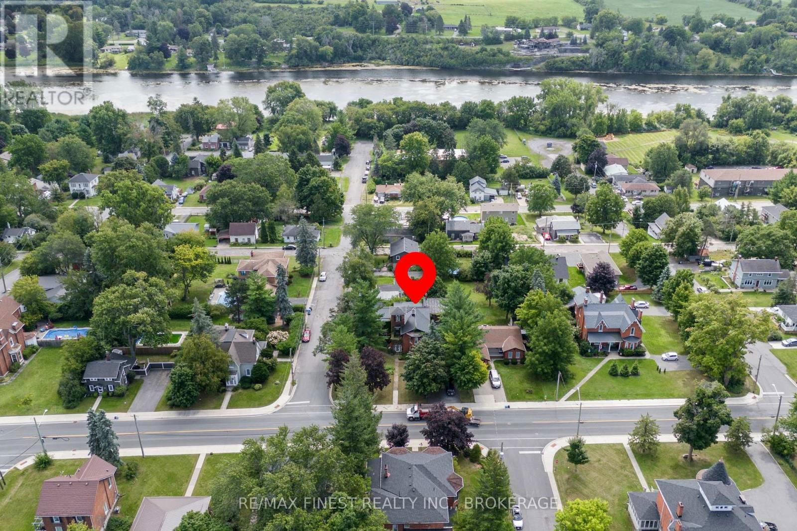 220 DUNDAS STREET WEST Image 42
