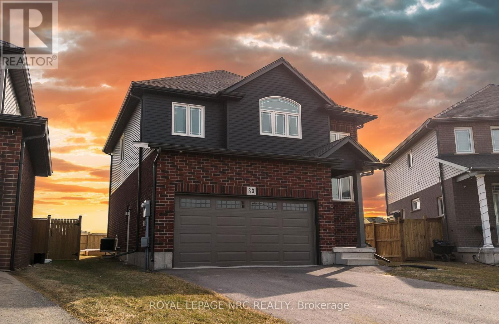 33 CINNAMON STREET Image 1