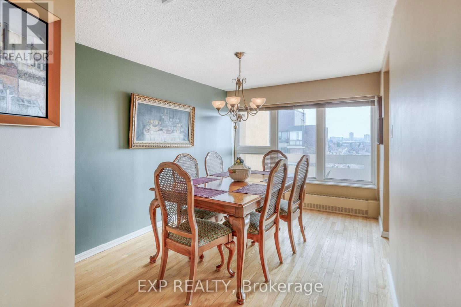 1104 - 373 LAURIER AVENUE EAST Image 7