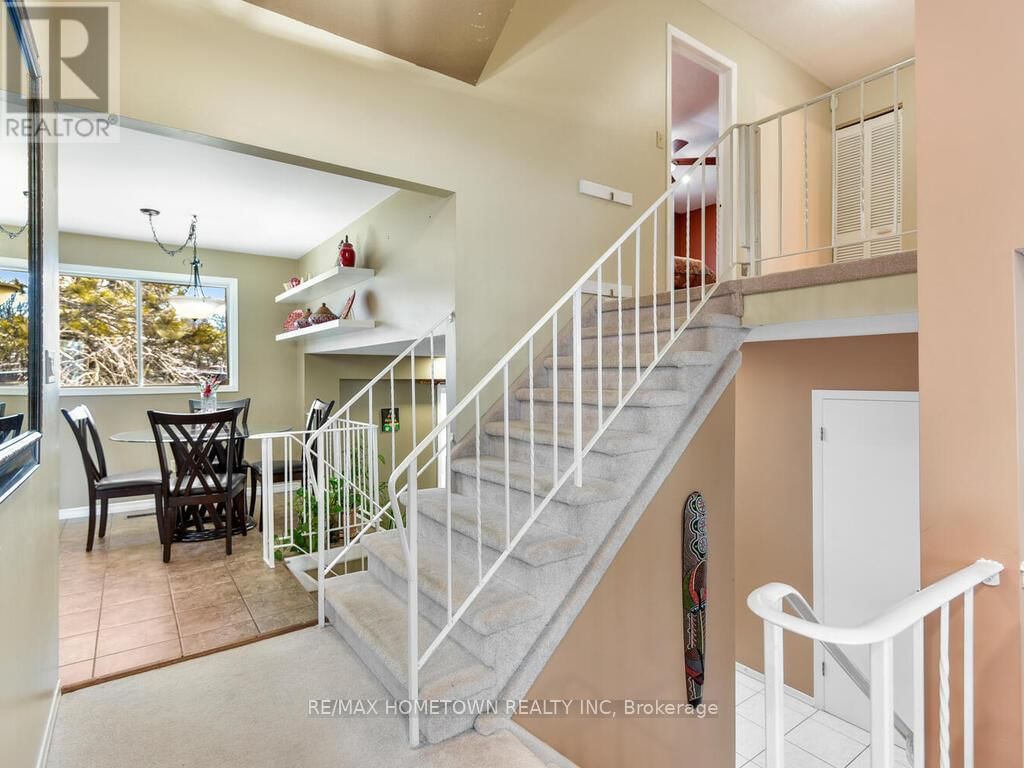 625 LAURIER BOULEVARD Image 15